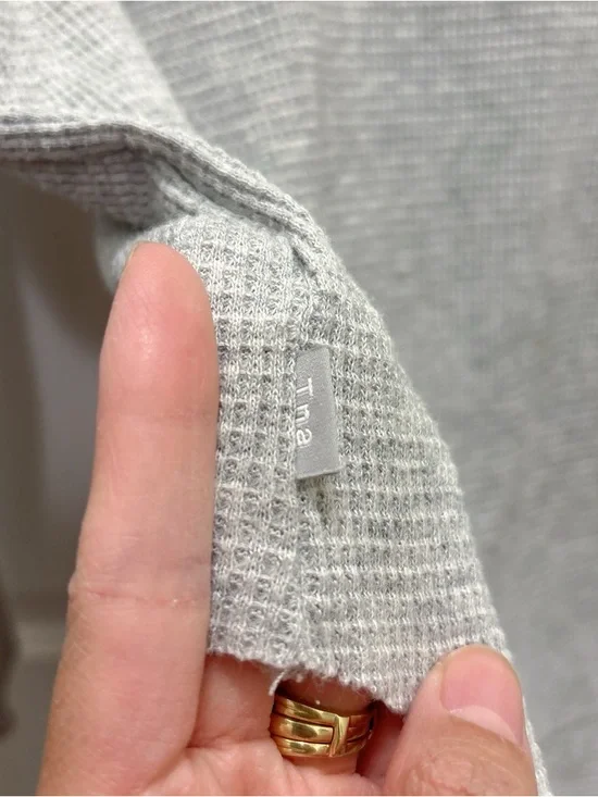 TNA Aritzia Waffle Knit Long Sleeve Top Grey Size S - Picture 6 of 8